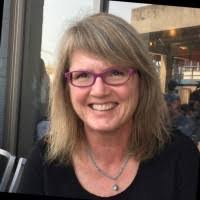 Liz Marsh's Instagram, Twitter & Facebook