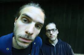 Rakouští le_mol před koncertem v Pjetce: Jsme otroky loopovací stanice, ale  z toho, jak nás zotročila, těžíme řadu let