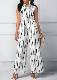 2019 Abiye Tulum Modelleri Beyaz Kolsuz Bagcikli Yaka Desenli Moda Stilleri Moda Kiyafetler Ve Kiyafet