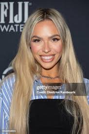 39 Photos & High Res Pictures