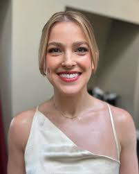 Christine 💋 #chicagobride Working with this beauty for her wedding weekend  was an absolute pleasure. The lip choice was perfection, and made for an  incredible moment in contrast to her dress. A