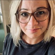 Michelle Giles (@micheygiles87x)