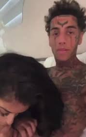 Island B o y gets some head - ThisVid.com