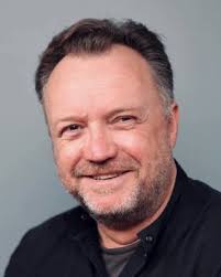 Left Foot Cinderella de Benjamin Lehrer (2009)