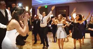 The Flash Mob Was Cute But Watching The Bride Totally Flip Out Is The Greatest Surprise Ever Wedding Flash Mob Flash Mob Bride