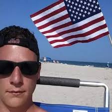 Robert Castello (@castarobe36)