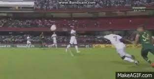 Emissão em direto rtp2 com o melhor da cultura, informação, artes e espetáculos, desporto, conteúdos para os mais novos e muito mais. Sao Paulo X Palmeiras 16 11 2014 Michel Bastos Humilha Palmeirenses On Make A Gif