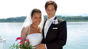 Ihm gefolgt ist, gibt er ariane zu verstehen, dass sie belauscht werden und. Bilder Die Traumpaare Aus 15 Jahren Sturm Der Liebe Ard Das Erste