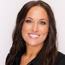 Kim Boller's Instagram, Twitter & Facebook