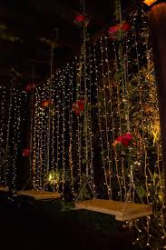 Balanco Com Luzes E Flores Para Decoracao De Festa De 15 Anos Decoracao Aniversario 15 Anos Decoracao Luau Baile De Mascara Decoracao