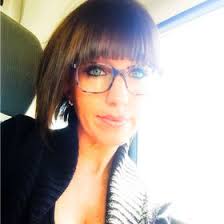 Iris Williams (irisw910)