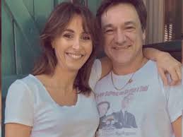 Nata ad alessandria, si è laureata in lettere moderne a milano ed è giornalista professionista. Avete Mai Visto La Famiglia Di Benedetta Parodi Ecco I 3 Figli Ed Il Marito Una Famiglia Bellissima