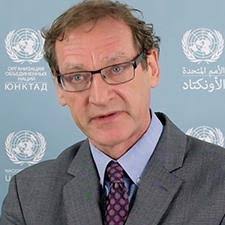 ▷ Ensuring decent work in times of uncertainty