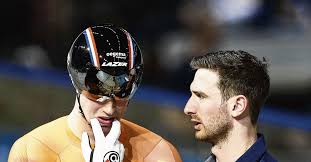 Baanwielrenners harrie lavreysen en jeffrey hoogland hebben zich geplaatst voor de eerste ronde bij het onderdeel sprint. Urenlang Ijzersmijten Is De Norm Nrc