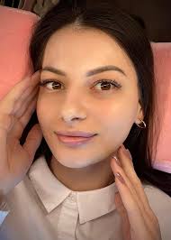 Hi! I'm Sasha, l'm 24 years old, originally from Ukraine, and now working  in the beautiful city of Victoria🌸 Lash extensions are not just my  profession, but my true passion. I help