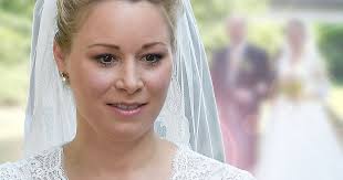Olympischen sommerspiele in tokio statt. Benedikt Zu Waldburg Zeil Hohenems Elisabeth Von Rechberg Und Rothenlowen Tiara Brautkleid Mit Spitze Aber Ihre Schleppe Ist Der Wahnsinn Bunte De