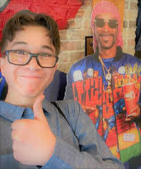 Jocelyn Perales's Instagram, Twitter & Facebook