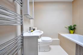 Un'altra tipologia di accessori alla quale non puoi proprio rinunciare se stai pensando di rinnovare il bagno spendendo poco è quella relativa ai ganci e agli appendini. Tutto Quello Che Devi Sapere Per Ristrutturare Il Bagno