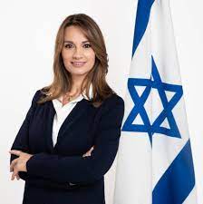 לקראת סוף שירותה ייסדה בבסיס הטירונים בהד 4 את מוסד קצינת פניות הורים בבסיסי הטירונים בצהל  דרוש מקור. ×™×¤×¢×ª ×©××©× ×'×™×˜×•×Ÿ Yifat Shasha Biton Fotos Facebook