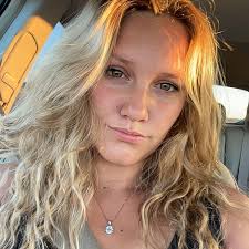 Daisy Cole (@daisy.cole.587) • Facebook, Connect with friends