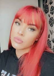 Amber Judd's Instagram, Twitter & Facebook