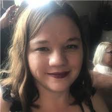 Carrie Grady's Instagram, Twitter & Facebook