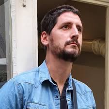 Brigitte, Charles Henri, Corinne, Étienne, Pierre et Virginie vous  présentent leurs meilleurs vœux ! Best wishes ! #atelierrenardparis  #bespoke #atelierrenard #luxury #surmesure  #selliermaroquinierparis📷@sylvainleurent 📷@alexistoureau