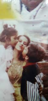 Rare One Jenny S Childhood Pic With Mom Brother Shared By Her Mother Jennifer Winget Pics Childhood