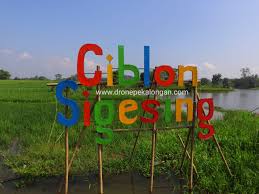 Atau jadi bloger ngepet untuk dapetin puluhan dolar? Wisata Ciblon Sigesing Kesesi Komunitas Drone Pekalongan