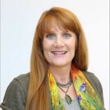 BETH MUNOZ, A SMITH & NOBLE IN-HOME DESIGNER