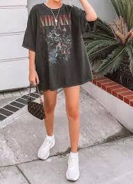 41 Summer Oversized T Shirt Ideas To Enhance Your Look Summeroutfit Outfit Oversized Tshirt Outfitideas Fashion Inspo Outfits Fashion Cute Casual Outfits
