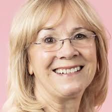 Everyday Woman's Guide to Living Your Best Life: 32 Women Share Their  Wisdom