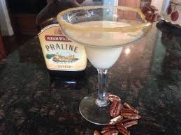 Pecan Pie Cocktail Praline Liqueur Brandy Or Bourbon Caramel Pecan Garnish Creamy Good Liqueurs Recipes Caramel Pecan Pralines