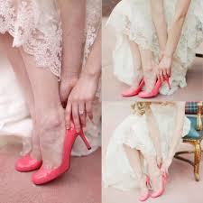 L'azienda tedesca lancia la sua prima collezione dedicata al mondo del matrimonio. Come Abbinare Le Scarpe All Abito Da Sposa Foto Shoes Stylosophy