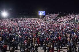I watched live video from the #trumprally in chicago this evening. Trump Rings In Election Day With Grand Rapids Stop Woodtv Com