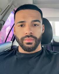 January 28th 🎈🎂, Hope everyone has a great day today 🫂 (sorry for the  flakes in the beard, I got a facial literally during the cut lol)