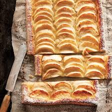 Découvrez cette délicieuse recette de tarte aux pommes avec pâte feuilletée. Tarte Fine Amandine Aux Pommes Chatelaine