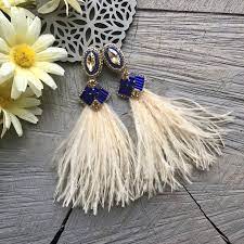 Beautiful Stylish Jewelry Jewelry Has Stopped Being Called A Woman S Closest Friend It Is Also Extremely L Feather Earrings Feather Jewelry Beautiful Jewelry