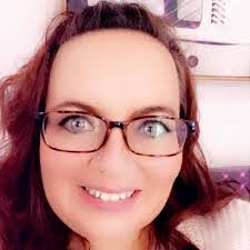 Katie Bashaw's Instagram, Twitter & Facebook