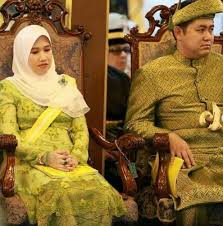 We did not find results for: Kini Berkahwin Dengan Kerabat Brunei Tengku Amalin Aisyah Putri Pernah Bergelar Majistret
