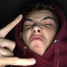 Brandon Hardwick's Instagram, Twitter & Facebook