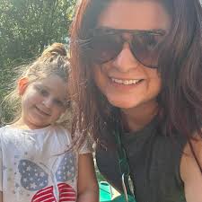 Gluten-free wedding cake baker in Latrobe area