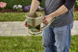I decided to purchase the solo and very happy with it. The Best Fertilizer Spreader To Help You Grow A Lush Lawn Bob Vila