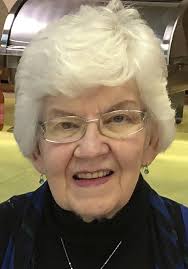 Lois Hopkins's Instagram, Twitter & Facebook