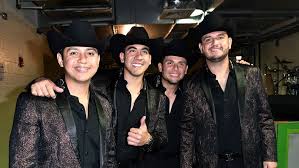 211 letras de calibre 50, 4 curiosidades y mucho más. Calibre 50 Earns 10th No 1 On Regional Mexican Songs Chart With Corrido De Juanito Billboard