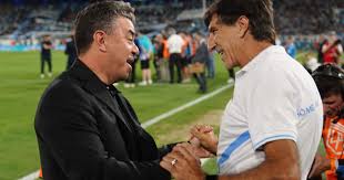 River vs. Racing: ¡Choque de Titanes! ¿Cuándo se Define el Duelo Clave? - Imagen principal del artículo