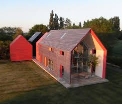 Urba Actu La Maison Coulissante Par Drmm Architecture A Suffolk Grande Bretagne Architecture Architecture Maison Contemporaine Maison Ecologique