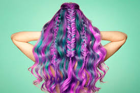 Thanks to the rainbow hair trend, a growing number of women are dyeing their locks in fun, bright hair colors. Aotografiumwkm