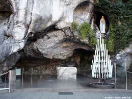 For over ninety years, scotland's national lourdes shrine has attracted groups from parishes, schools and church organisations from across the united kingdom who come to experience a special place of pilgrimage, prayer and peace. Sanctuary Of Our Lady Of Lourdes And The Grotto Of Massabielle Pilgrim Info Com