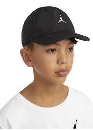 Cappello Jordan Nero Bambino Kids Essential Ripstop tessuto tecnico  antipioggia art. 9A0724 023